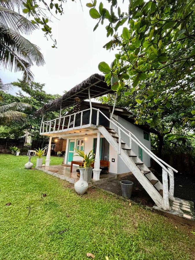Beach House Kalukatiya - Family Villa, Seaview Room, Garden Room Dikwella Esterno foto