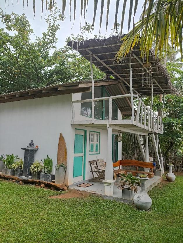 Beach House Kalukatiya - Family Villa, Seaview Room, Garden Room Dikwella Esterno foto