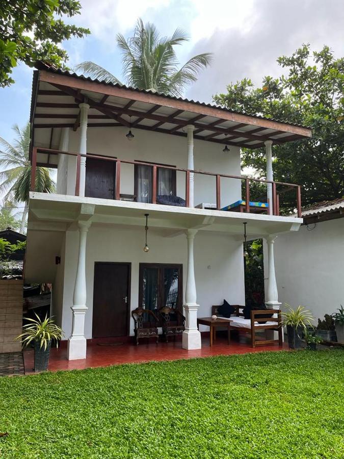 Beach House Kalukatiya - Family Villa, Seaview Room, Garden Room Dikwella Esterno foto