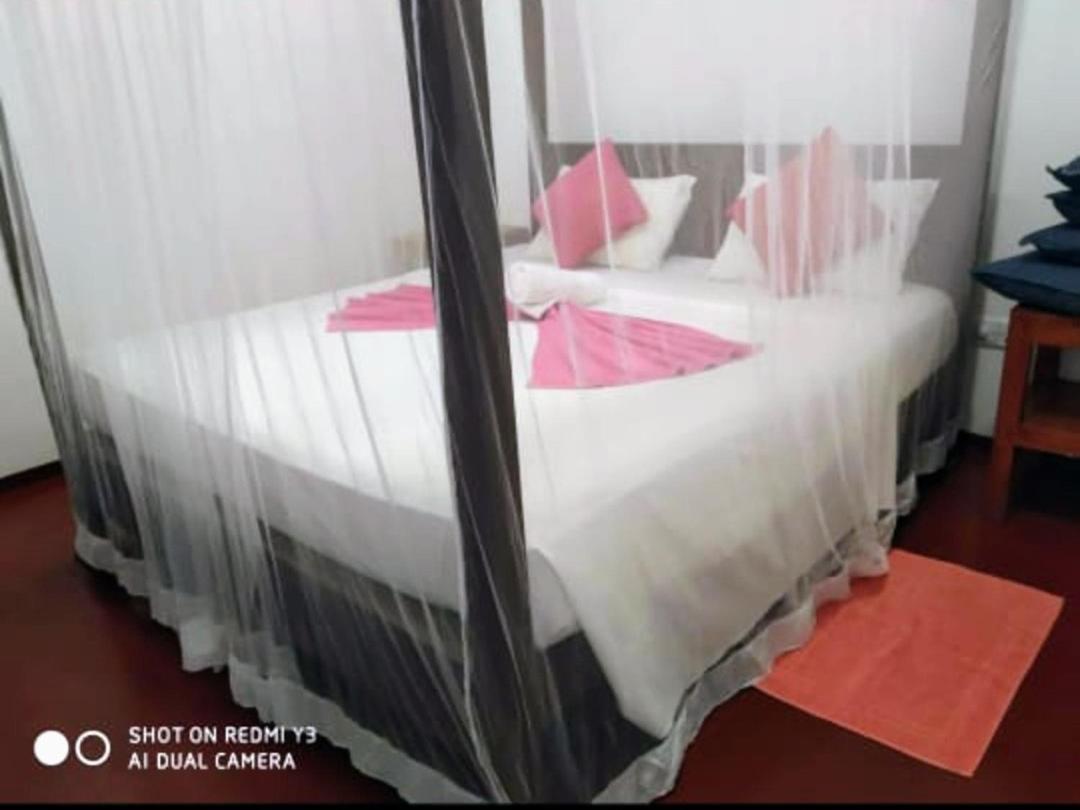Beach House Kalukatiya - Family Villa, Seaview Room, Garden Room Dikwella Esterno foto